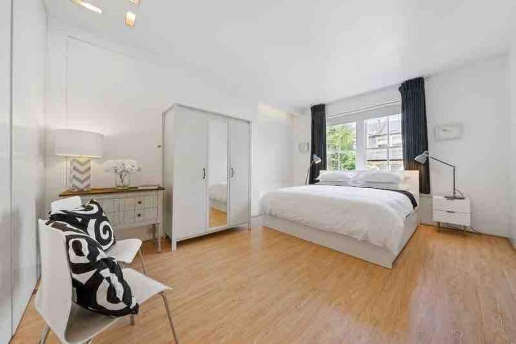 Luxury Apartment In Belsize Park London Bagian luar foto