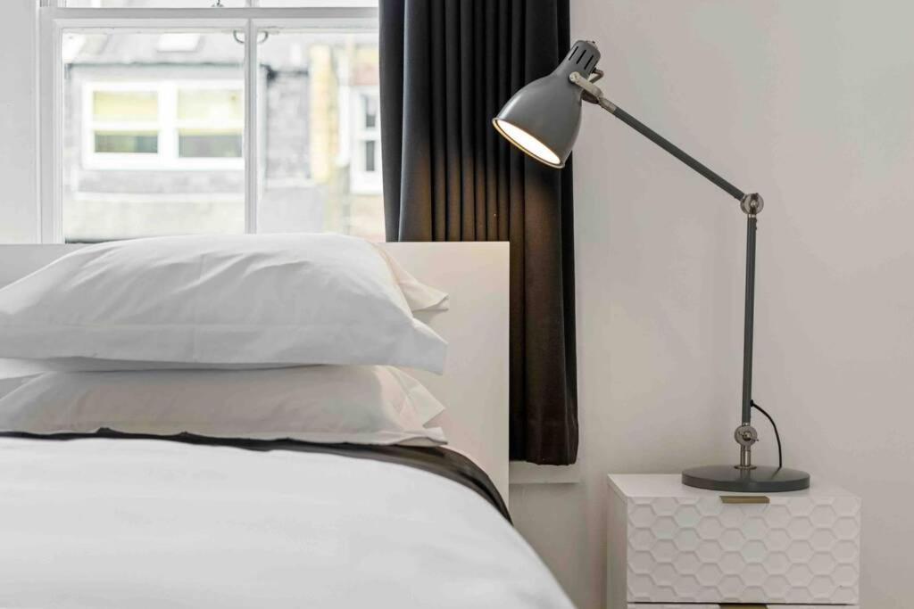 Luxury Apartment In Belsize Park London Bagian luar foto